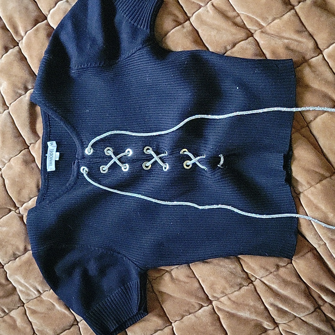 Short Sleeve Crop Top With Rhinestone Laces